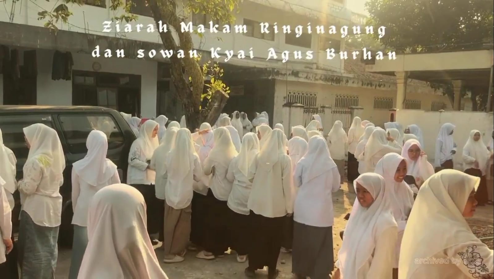 Meniti Jejak Ulama: Ziarah Rutin & Sowan Kyai, Menguatkan Taqarrub Ilallah Bersama Al-Qur an